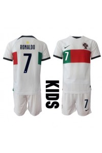 Portugal Cristiano Ronaldo #7 Babytruitje Uit tenue Kind WK 2022 Korte Mouw (+ Korte broeken)